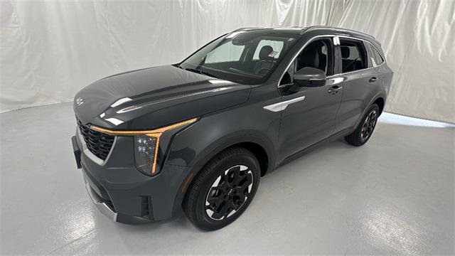 used 2024 Kia Sorento car, priced at $29,894
