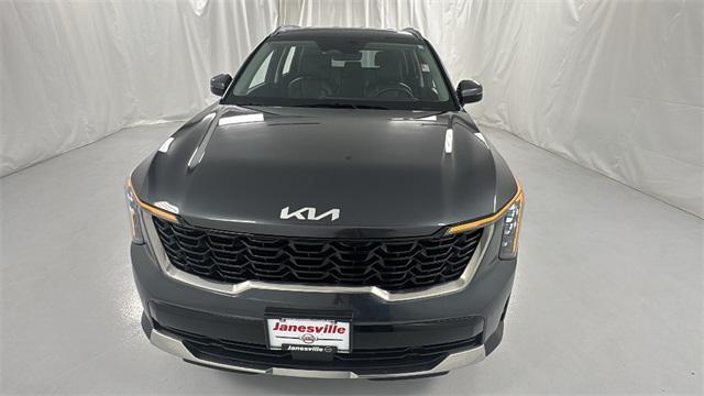 used 2024 Kia Sorento car, priced at $29,894