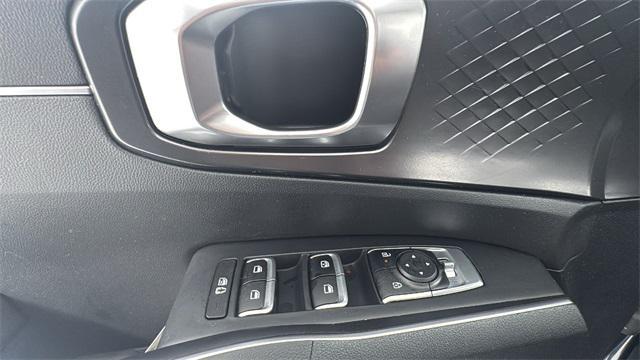 used 2024 Kia Sorento car, priced at $29,894
