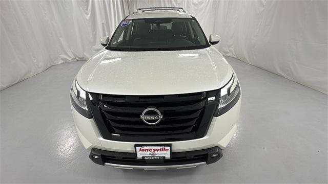 used 2022 Nissan Pathfinder car, priced at $28,354
