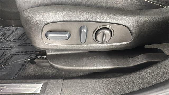 used 2023 GMC Acadia car, priced at $27,883