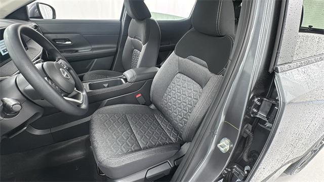 new 2025 Nissan Kicks car, priced at $26,555