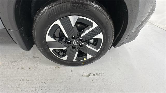 new 2025 Nissan Kicks car, priced at $26,555