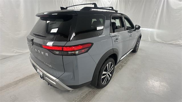 new 2025 Nissan Pathfinder car, priced at $44,623