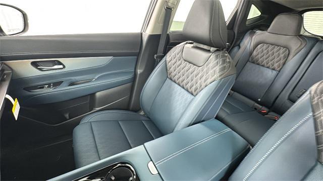 new 2025 Nissan Murano car, priced at $50,160