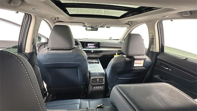 new 2025 Nissan Murano car, priced at $50,160