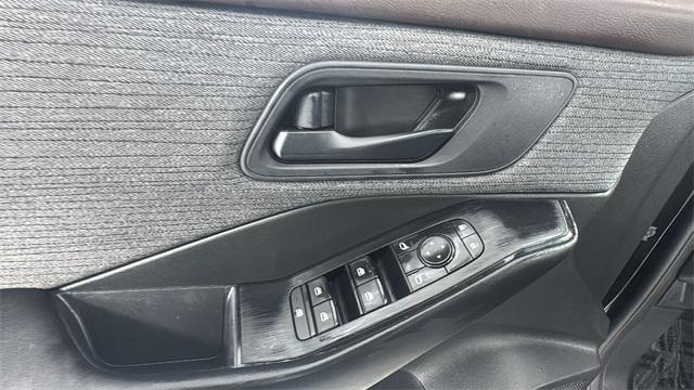 used 2023 Nissan Rogue car, priced at $21,723