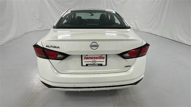 new 2025 Nissan Altima car, priced at $28,472