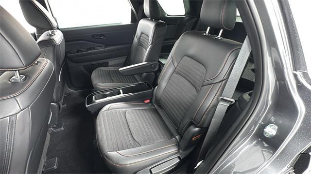 used 2025 Nissan Pathfinder car, priced at $38,900