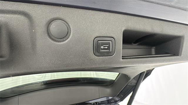 used 2018 Chevrolet Equinox car, priced at $9,900