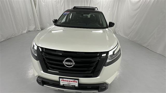 used 2023 Nissan Pathfinder car, priced at $39,800