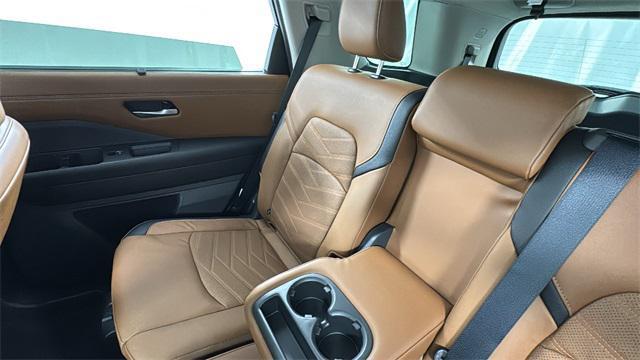 new 2025 Nissan Pathfinder car, priced at $49,122