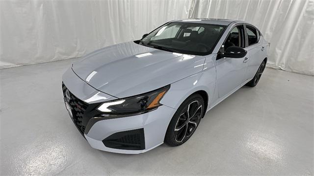used 2023 Nissan Altima car, priced at $24,389
