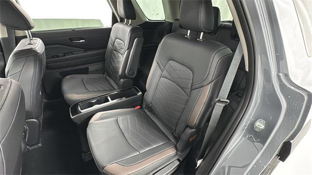 new 2025 Nissan Pathfinder car, priced at $51,119