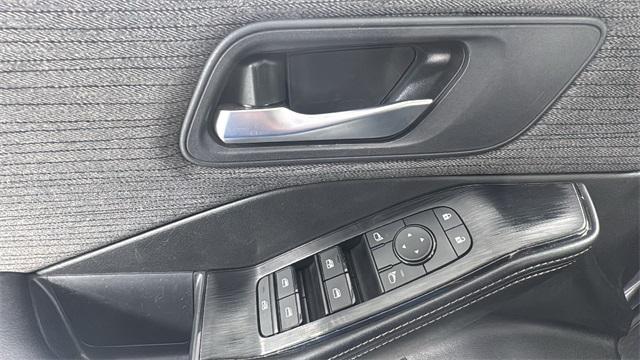 used 2023 Nissan Rogue car, priced at $23,554