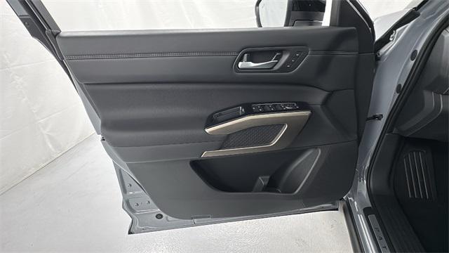 new 2025 Nissan Pathfinder car, priced at $50,236