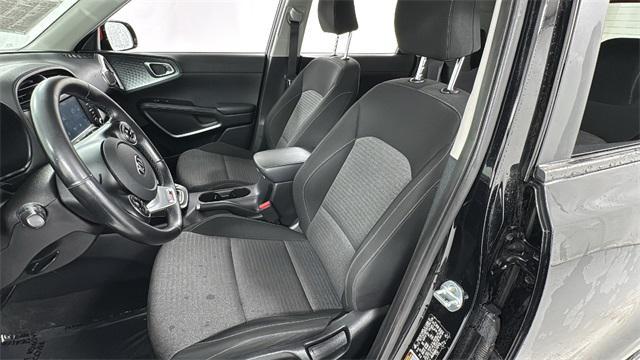 new 2025 Nissan Frontier car, priced at $32,279