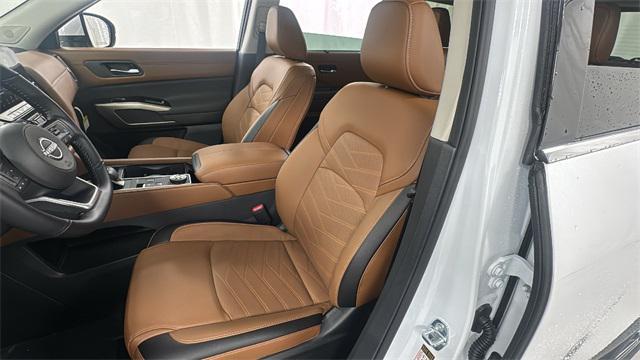 new 2025 Nissan Pathfinder car, priced at $49,485