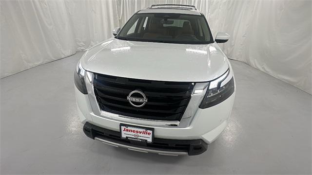 new 2025 Nissan Pathfinder car, priced at $49,485
