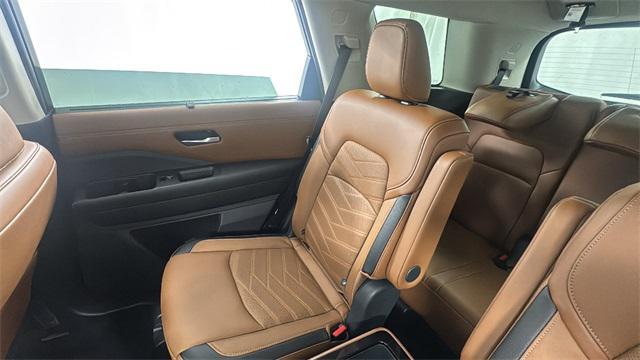 new 2025 Nissan Pathfinder car, priced at $49,485