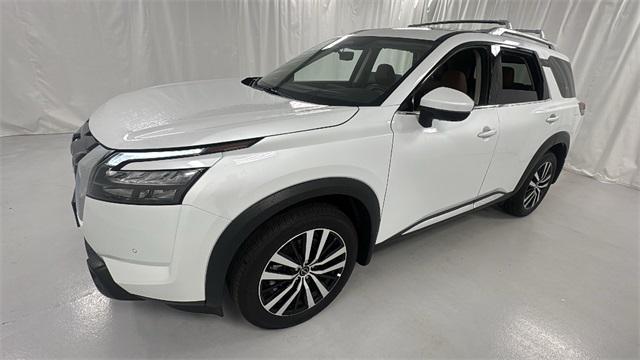 new 2025 Nissan Pathfinder car, priced at $49,485