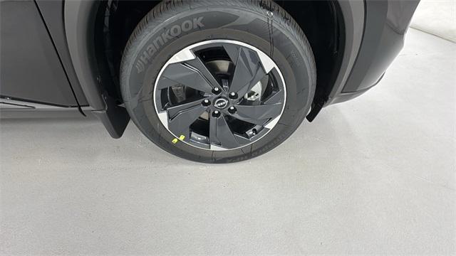 new 2025 Nissan Rogue car, priced at $32,192
