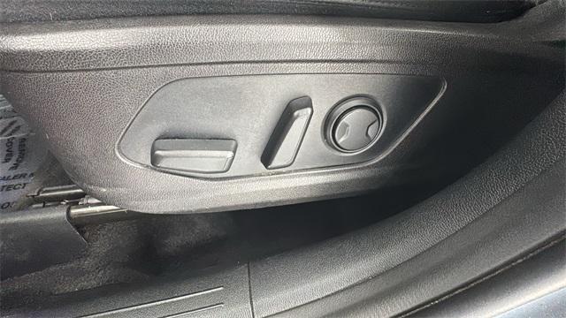 used 2021 Kia Sorento car, priced at $22,407