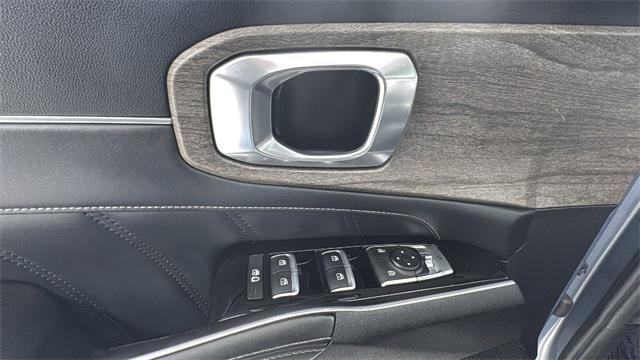 used 2021 Kia Sorento car, priced at $22,407