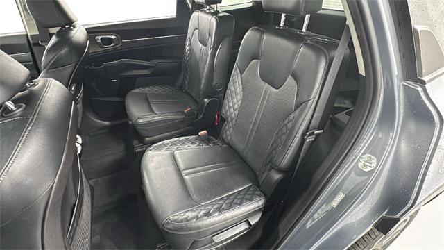 used 2021 Kia Sorento car, priced at $22,407