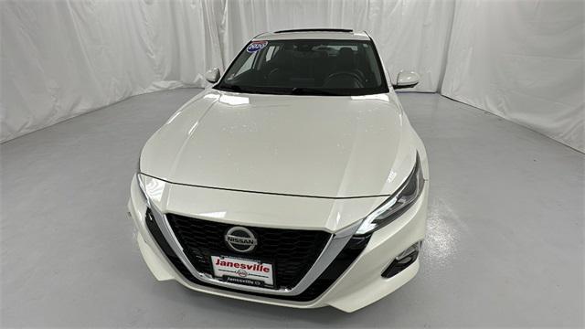 used 2020 Nissan Altima car, priced at $18,900