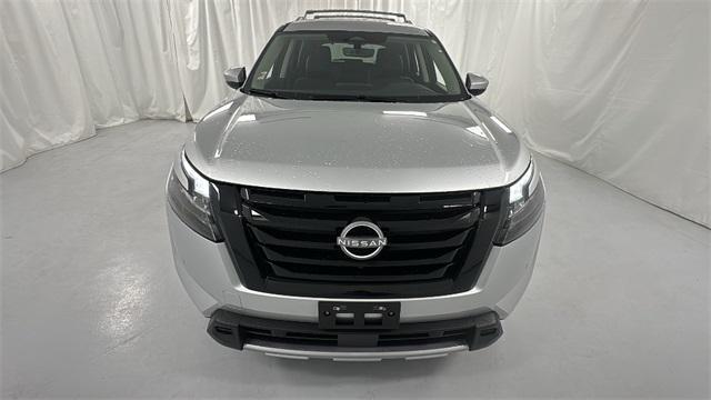 new 2025 Nissan Pathfinder car, priced at $37,442