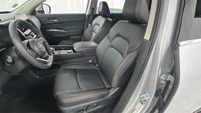 new 2025 Nissan Pathfinder car, priced at $37,442