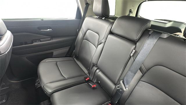 new 2025 Nissan Pathfinder car, priced at $37,442