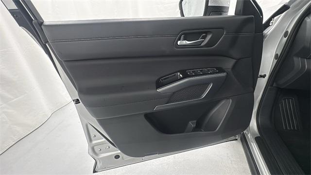 new 2025 Nissan Pathfinder car, priced at $37,442