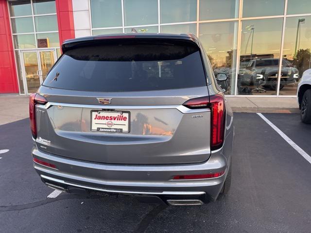 used 2022 Cadillac XT6 car, priced at $32,212