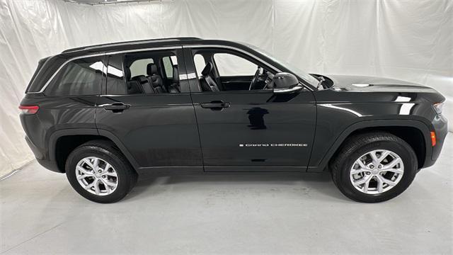 used 2022 Jeep Grand Cherokee car, priced at $33,897