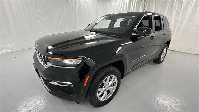 used 2022 Jeep Grand Cherokee car, priced at $33,897