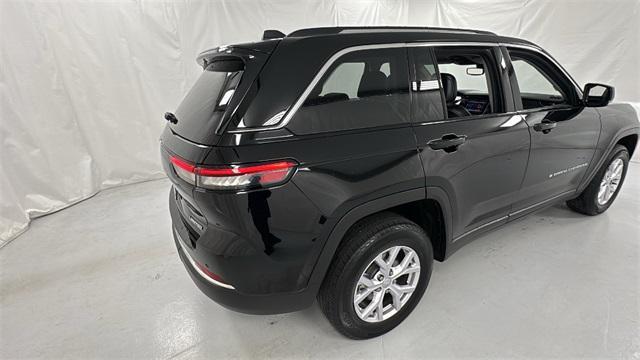 used 2022 Jeep Grand Cherokee car, priced at $33,897