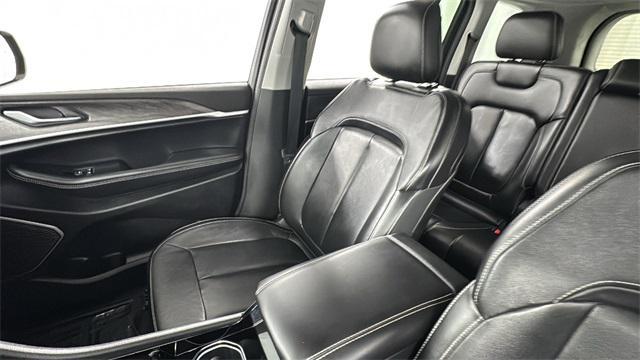 used 2022 Jeep Grand Cherokee car, priced at $33,897
