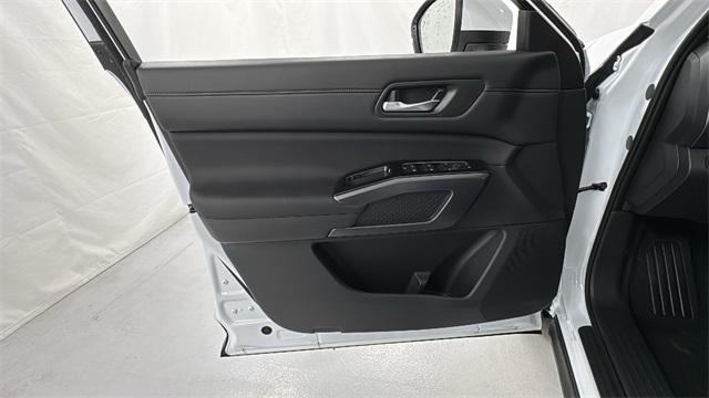 new 2025 Nissan Pathfinder car, priced at $42,996