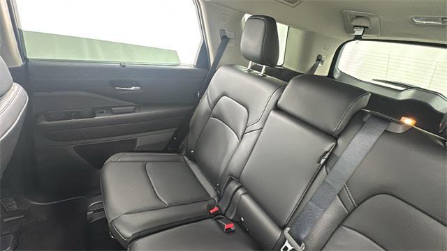 new 2025 Nissan Pathfinder car, priced at $39,171