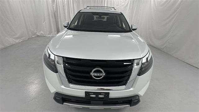 new 2025 Nissan Pathfinder car, priced at $39,171