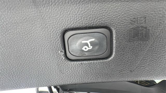 used 2024 Ford Edge car, priced at $28,558