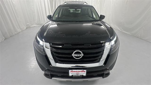 new 2025 Nissan Pathfinder car, priced at $45,243