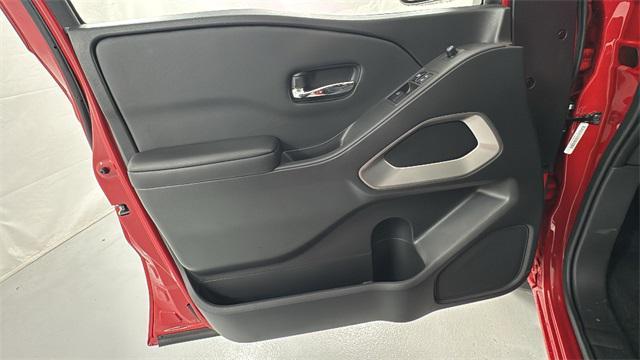 new 2025 Nissan Frontier car, priced at $33,402