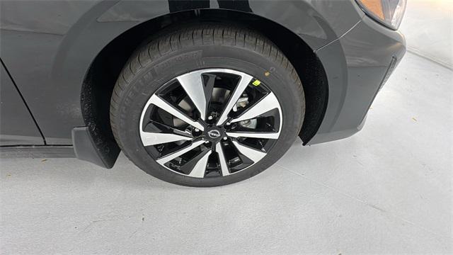 new 2025 Nissan Sentra car, priced at $23,817