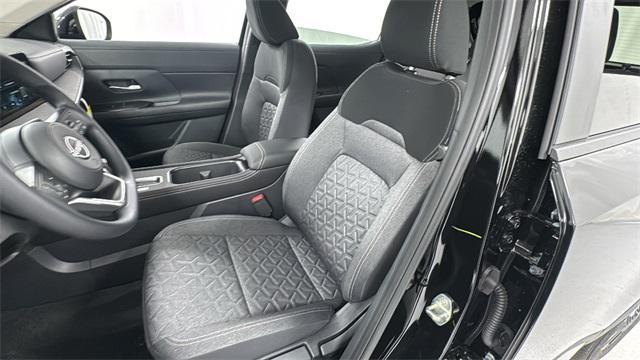 new 2025 Nissan Kicks car, priced at $28,860