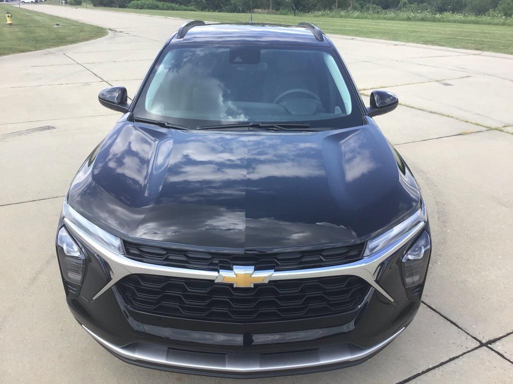 new 2025 Chevrolet Trax car, priced at $22,486