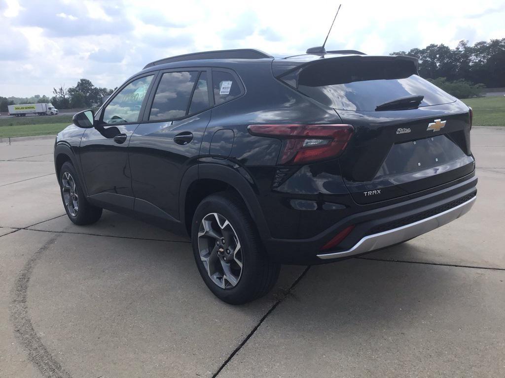 new 2025 Chevrolet Trax car, priced at $22,486