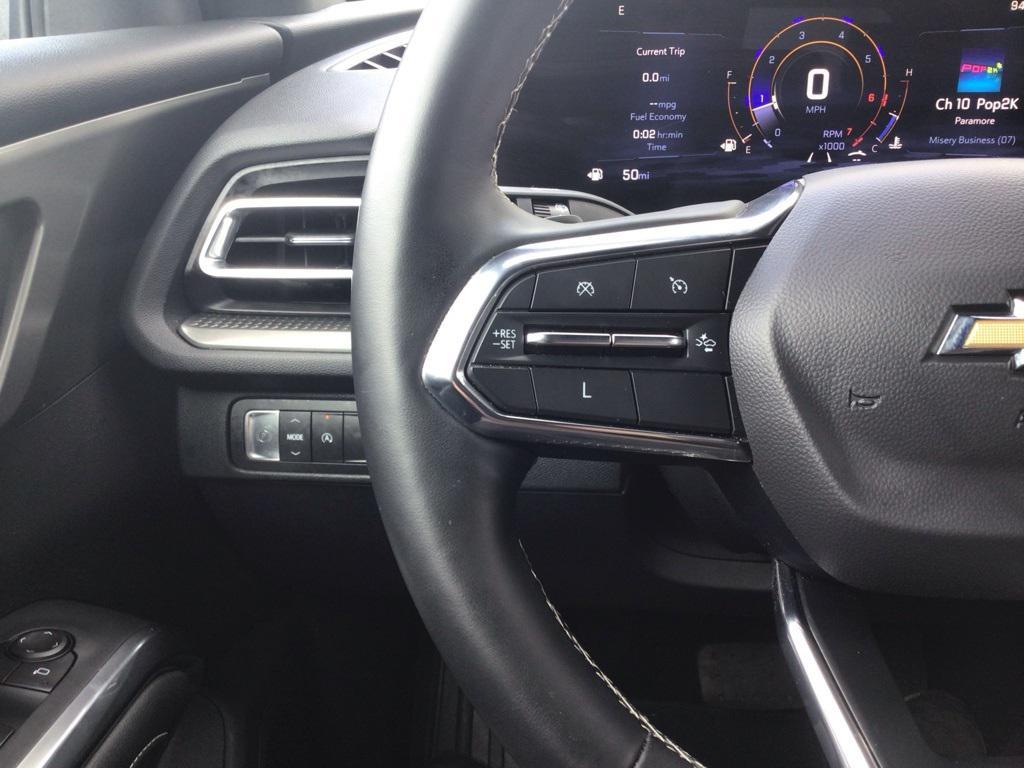 used 2025 Chevrolet Traverse car, priced at $36,702